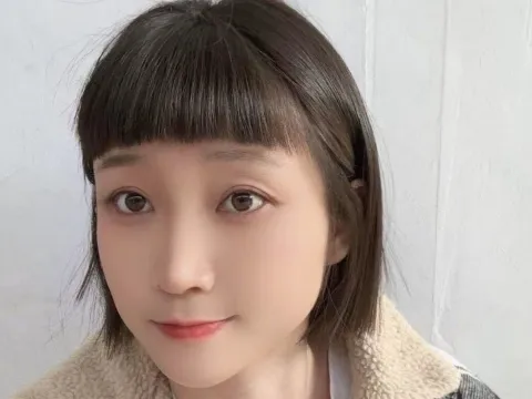 modelo de live sex com Xueerzhu