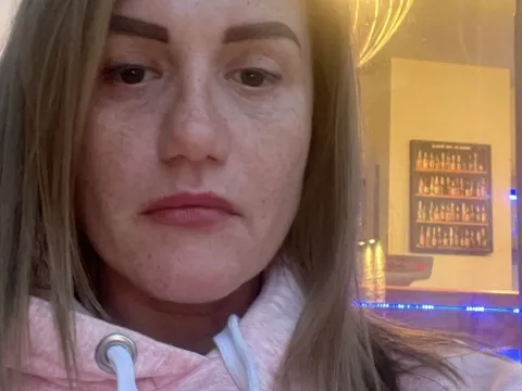 live sex talk model nikyM